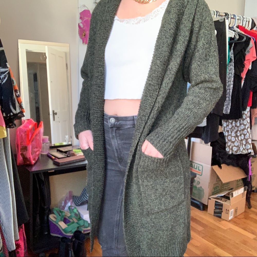 Robe Sweater - Picture 4 of 5